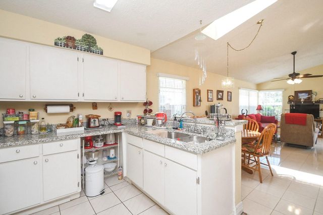 13038 Leader Street 991, Houston, TX 77072