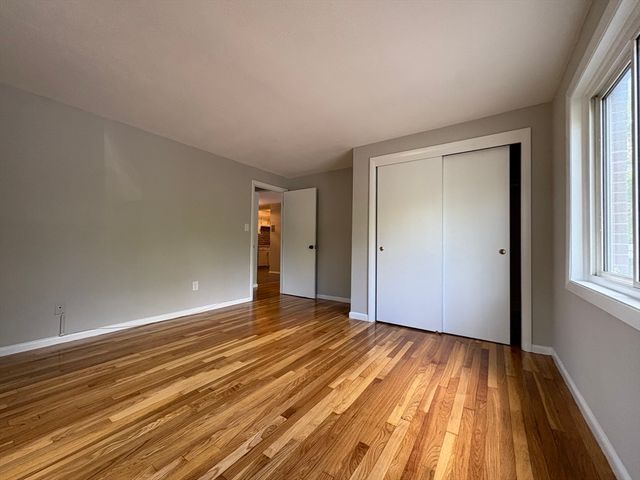 1 Albert Dr 8, Woburn, MA 01801