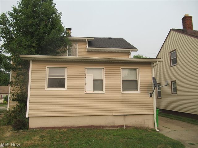 59 Sector Drive, Bedford, OH 44146
