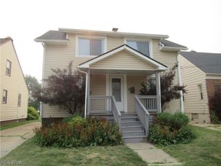 59 Sector Drive, Bedford, OH 44146