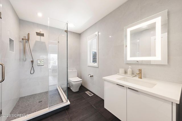 1433 Ocean Avenue, Mantoloking, NJ 08738