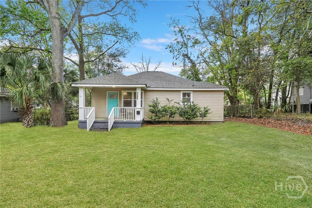 1305 E 32nd Street, Savannah, GA 31404