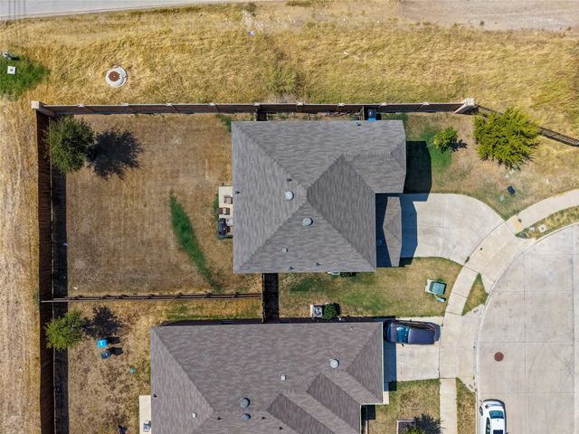 4749 Greenham Lane, Fort Worth, TX 76036