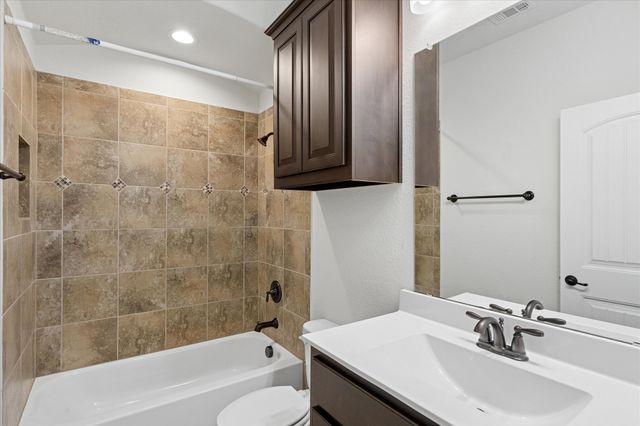 1021 Brownford Drive, Fort Worth, TX 76028