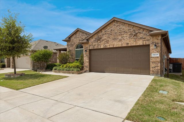 1021 Brownford Drive, Fort Worth, TX 76028