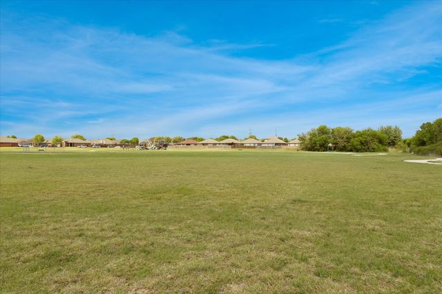 1021 Brownford Drive, Fort Worth, TX 76028