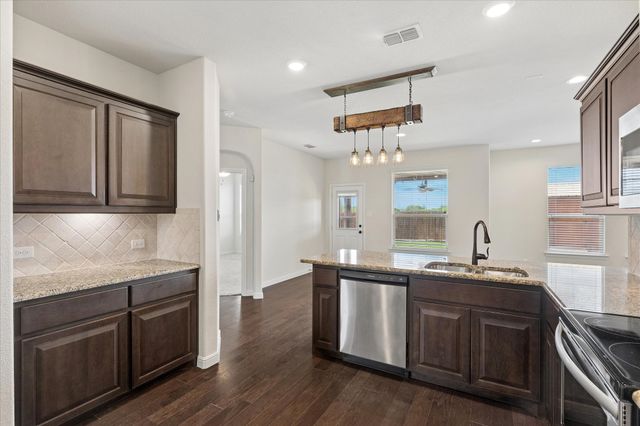 1021 Brownford Drive, Fort Worth, TX 76028