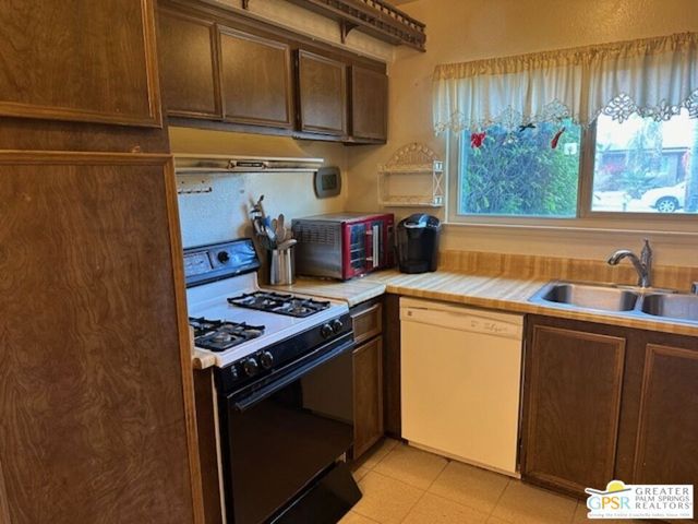 2435 E Wayne Road, Palm Springs, CA 92262