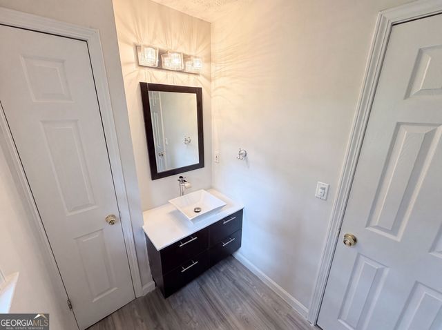 215 Arbour Run, Suwanee, GA 30024