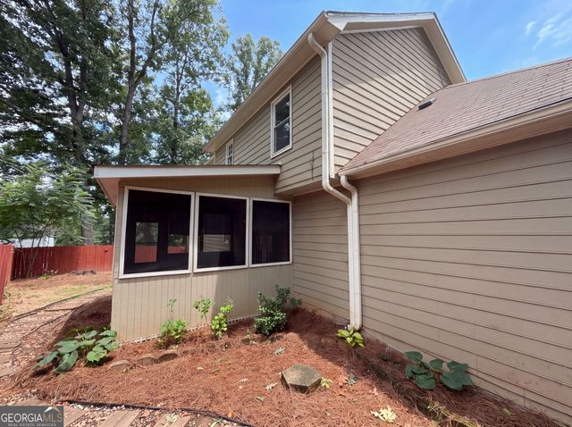 215 Arbour Run, Suwanee, GA 30024