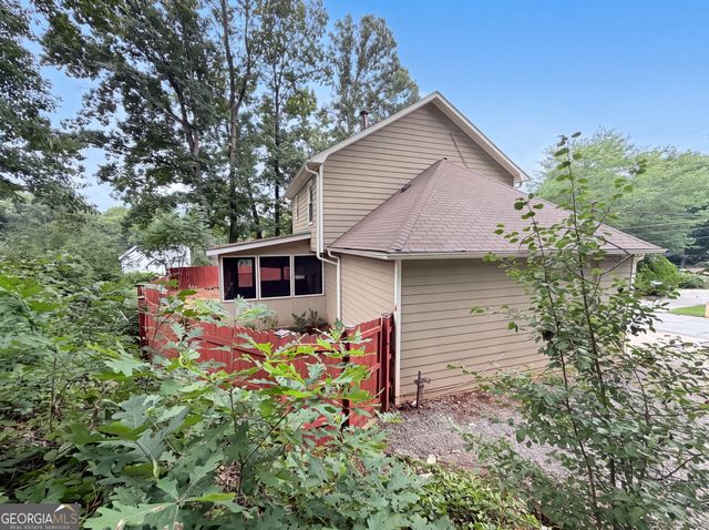 215 Arbour Run, Suwanee, GA 30024