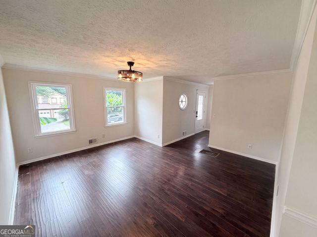 215 Arbour Run, Suwanee, GA 30024
