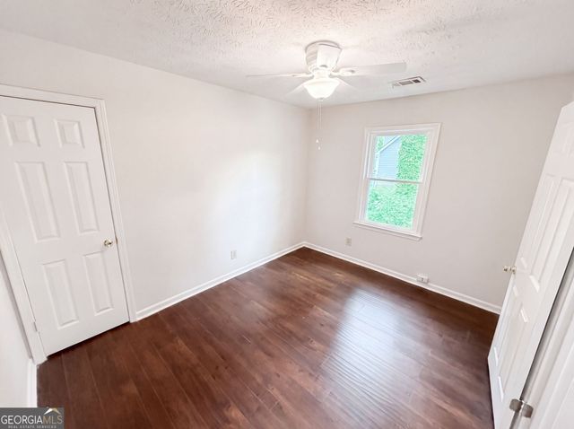 215 Arbour Run, Suwanee, GA 30024