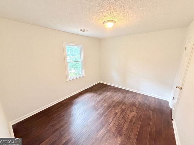 215 Arbour Run, Suwanee, GA 30024