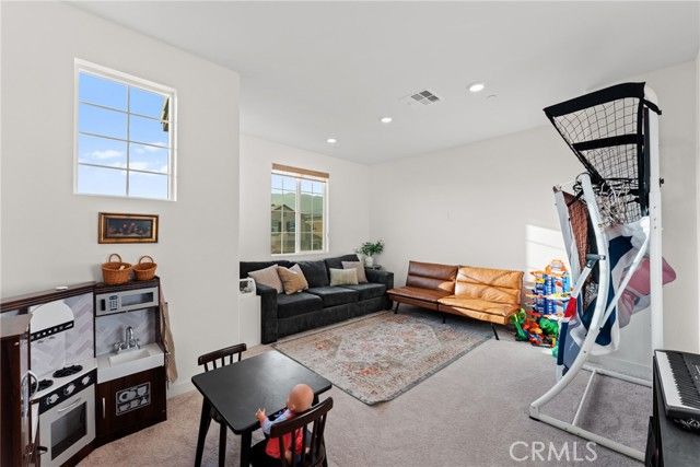 16724 Grapefruit, Fontana, CA 92336