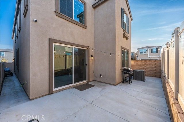 16724 Grapefruit, Fontana, CA 92336