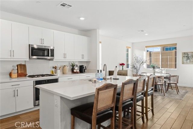 16724 Grapefruit, Fontana, CA 92336