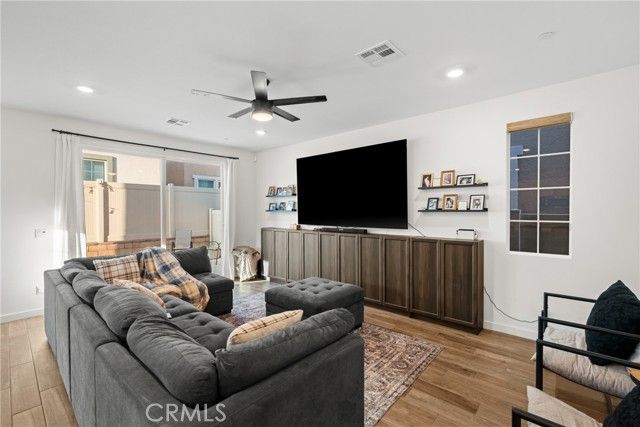 16724 Grapefruit, Fontana, CA 92336