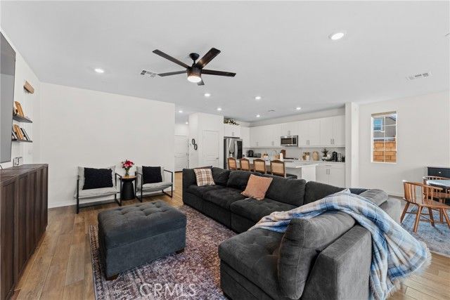 16724 Grapefruit, Fontana, CA 92336