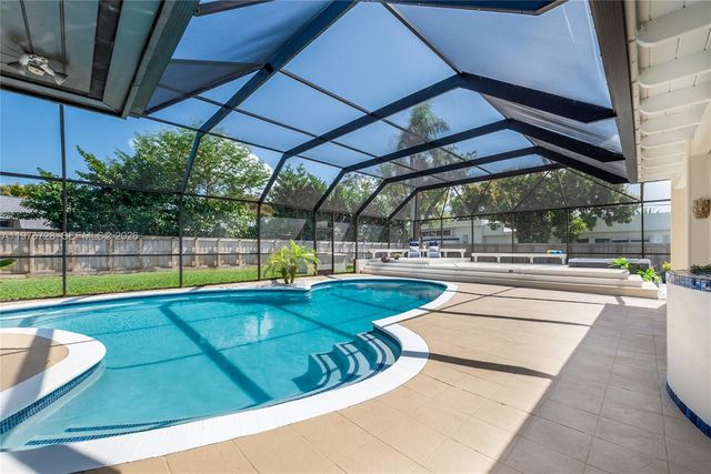 8360 SW 185th Ter, Cutler Bay, FL 33157