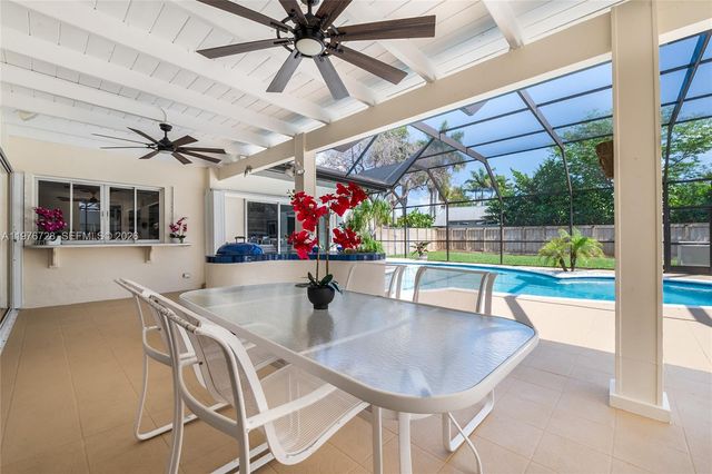 8360 SW 185th Ter, Cutler Bay, FL 33157