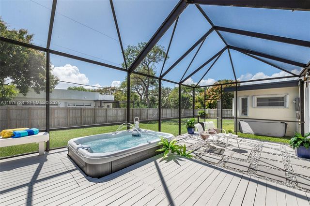 8360 SW 185th Ter, Cutler Bay, FL 33157