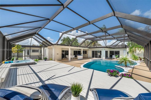 8360 SW 185th Ter, Cutler Bay, FL 33157