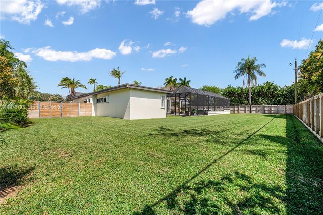 8360 SW 185th Ter, Cutler Bay, FL 33157