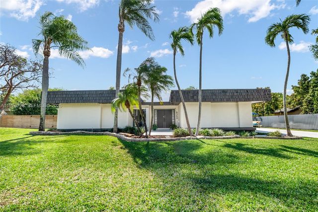 8360 SW 185th Ter, Cutler Bay, FL 33157