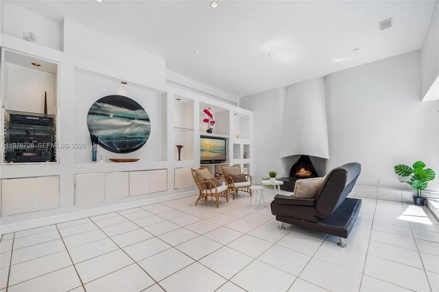 8360 SW 185th Ter, Cutler Bay, FL 33157