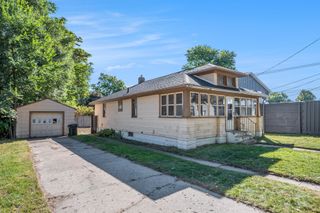 1776 Division Street, Muskegon City, MI 49441
