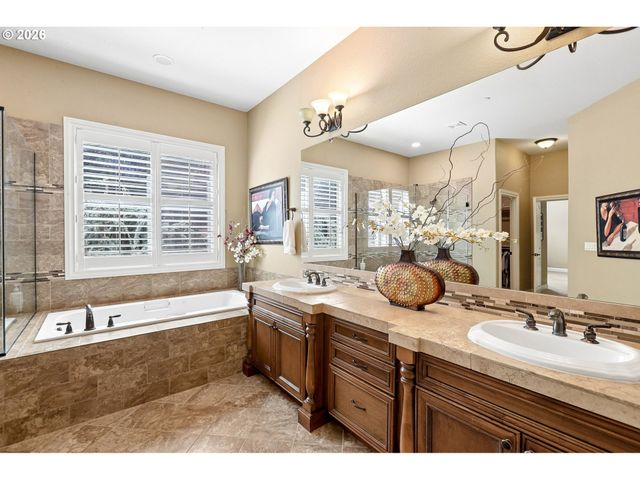 1010 Nw 44TH Ave, Camas, WA 98607