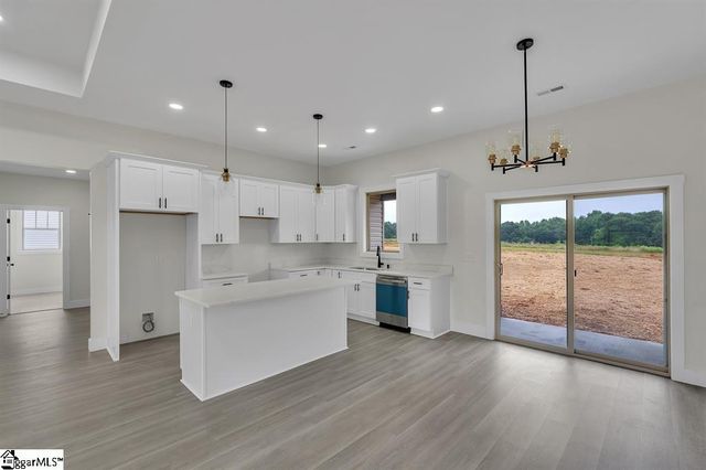 519 Bill Lattimore Road, Chesnee, SC 29323