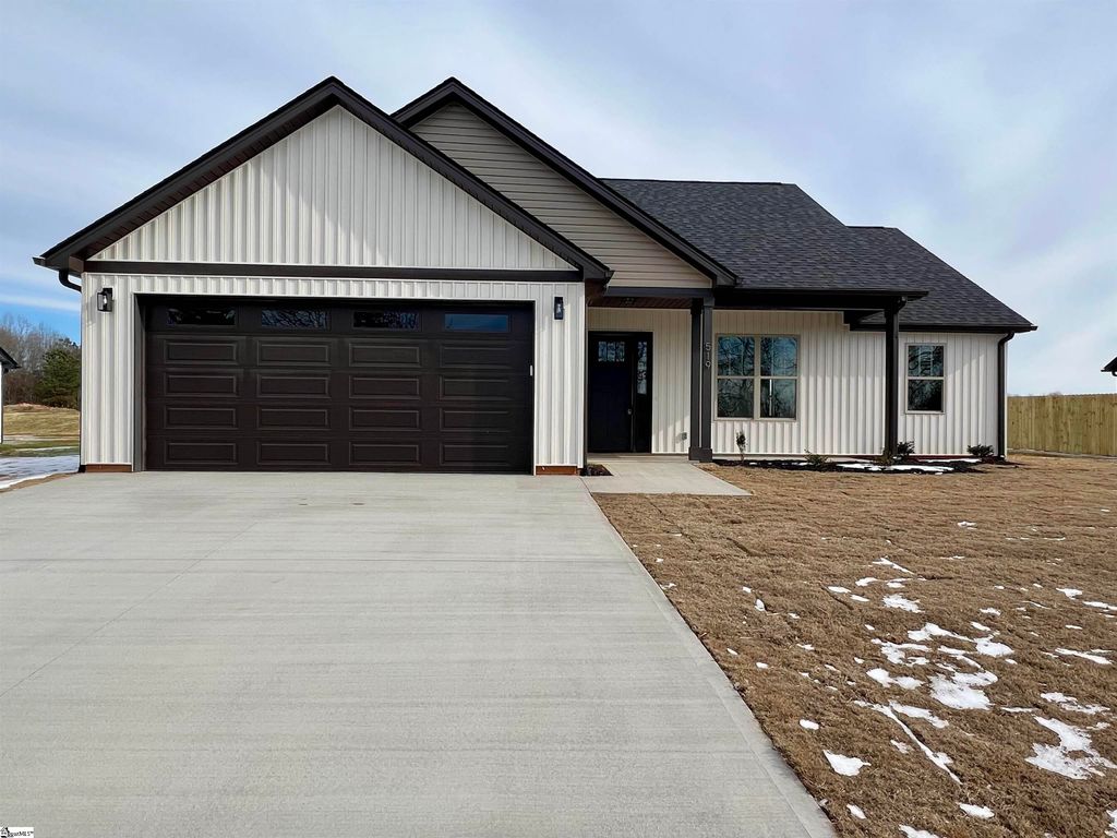 519 Bill Lattimore Road, Chesnee, SC 29323