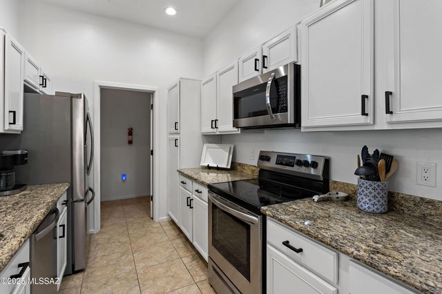 2028 E River Rd Unit 205, Tucson, AZ 85718