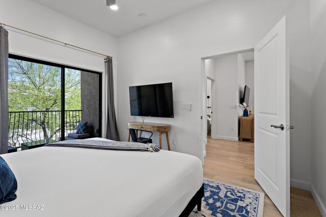 2028 E River Rd Unit 205, Tucson, AZ 85718