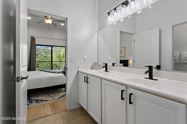 2028 E River Rd Unit 205, Tucson, AZ 85718