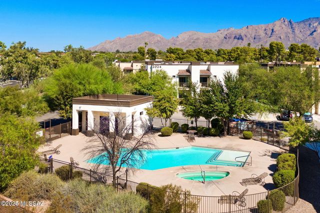 2028 E River Rd Unit 205, Tucson, AZ 85718