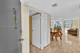 20400 W Country Club Drive 711, Aventura, FL 33180