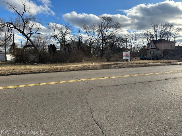 3302 E 7 MILE Road, Detroit, MI 48234