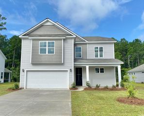 422 Clear Lake Dr., Conway, SC 29526