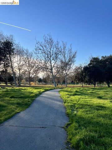 809 Gridley St, San Jose, CA 95127