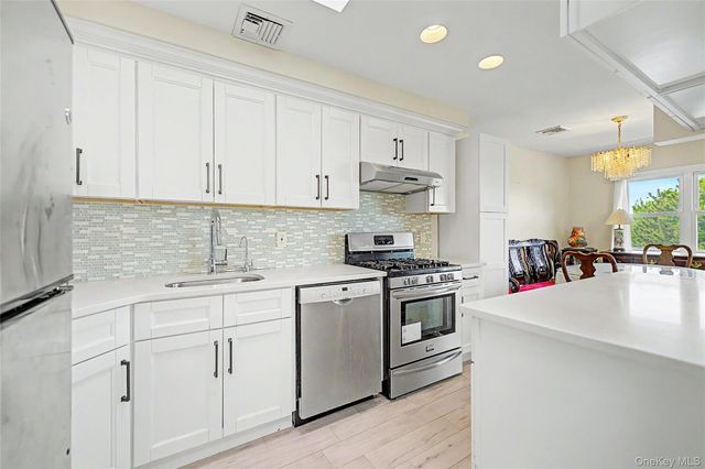 12027 Riviera Court 2B, College Point, NY 11356