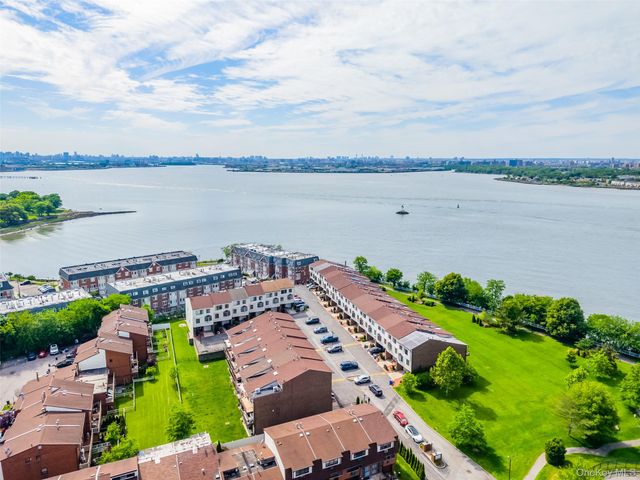 12027 Riviera Court 2B, College Point, NY 11356