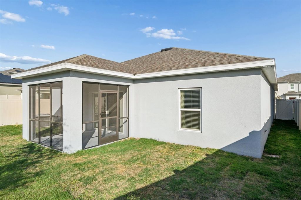 Image 34 of property listing at 687 CAMPO LANE, Davenport, FL 33837