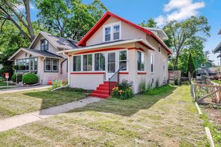 204 S West AVENUE, Waukesha, WI 53186