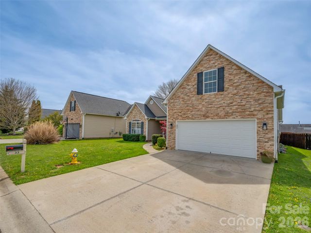 33 W Hiawassee Road, Fletcher, NC 28732