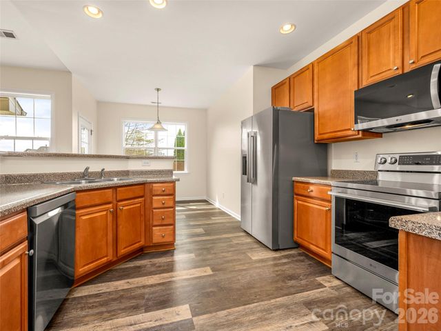 33 W Hiawassee Road, Fletcher, NC 28732