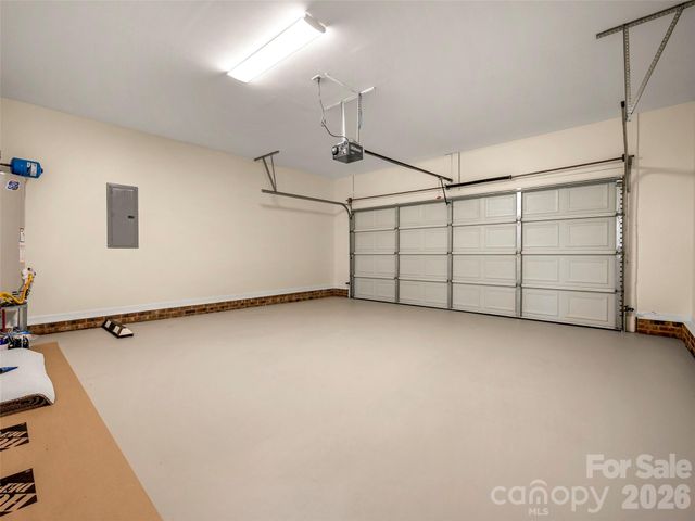 33 W Hiawassee Road, Fletcher, NC 28732