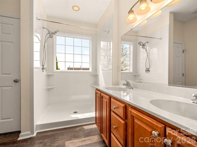 33 W Hiawassee Road, Fletcher, NC 28732